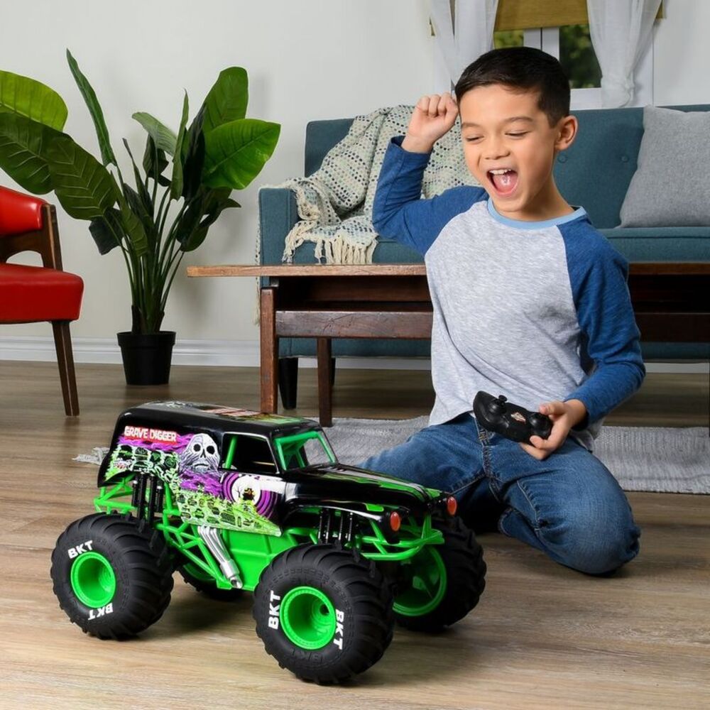 Open Box - Grave Digger - Monster Jam 1:15 Scale Grave Digger Green - Picture 3 of 5